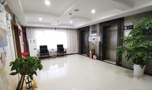 Interior - Swan Theme Culture Hotel (Zhengzhou Railway Station East Plaza Branch) (Zhengzhou)