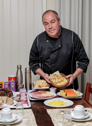 Free daily on-the-go breakfast