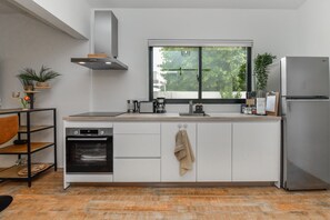 Frigorifero, forno, lavastoviglie, macchina per tè/caffè