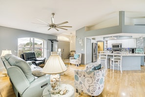 House (3 Bedrooms) | Interior