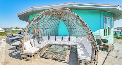 Walk or Bike to Shore: Pensacola Beach Retreat!