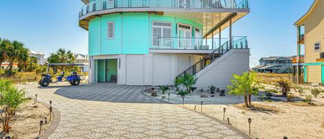 House (5 Bedrooms) | Front of property