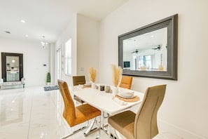 Hus (2 Bedrooms) | Interiör