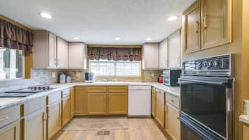 House (3 Bedrooms) | Bahagian dalam