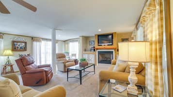 House (3 Bedrooms) | Front of property