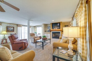 House (3 Bedrooms) | Interior