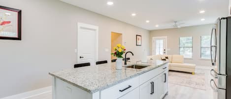 House (2 Bedrooms) | Interior