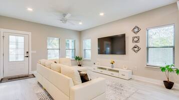 House (2 Bedrooms) | Front of property