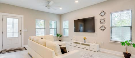 House (2 Bedrooms) | Front of property