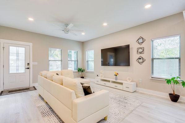 House (2 Bedrooms) | Front of property