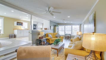 House (3 Bedrooms) | Front of property