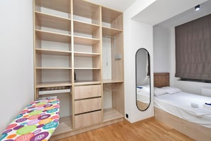 Blackout drapes, iron/ironing board, free WiFi - Center apartments (Yerevan)