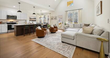 Luxurious Private Retreat: 3-Bedroom Haven