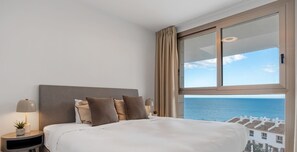 3 Schlafzimmer, Zimmersafe, Schreibtisch, Bügeleisen/Bügelbrett