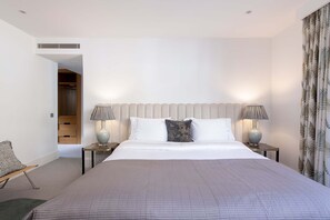 4 bedrooms, iron/ironing board, travel crib, free WiFi
