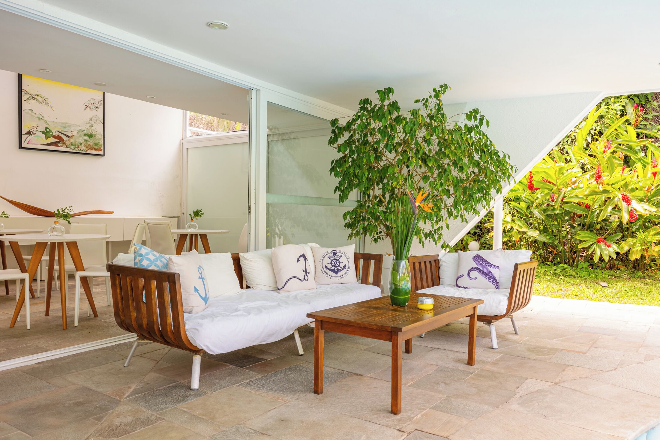 TV LED 50 polegadas com canais a cabo, Netflix, serviços de streaming