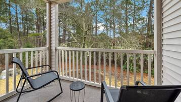 Kondominium, 2 kamar tidur | Halaman properti