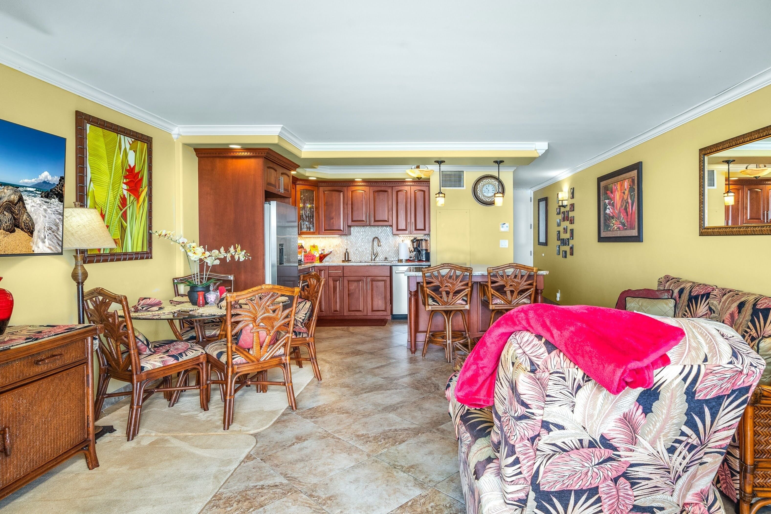 Condo, 1 Bedroom | Living area
