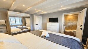 Cottage (2 Bedrooms) | Interior