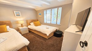 Cottage (2 Bedrooms) | Interior