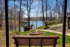 Terrace/patio - Tranquil Waters Retreat (Effingham)