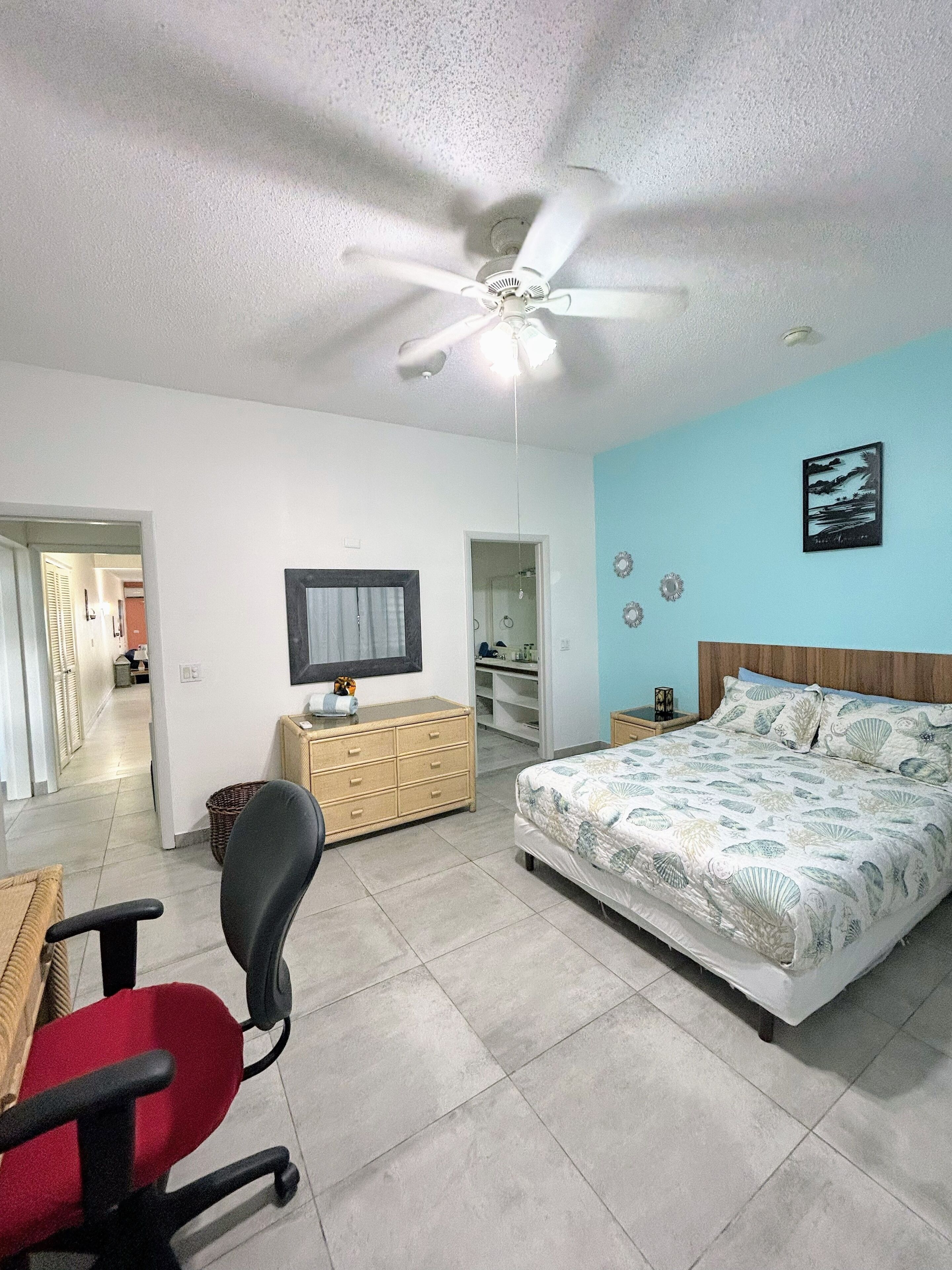 2 bedrooms, desk, iron/ironing board, free WiFi