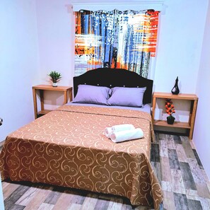 2 Schlafzimmer, Schreibtisch, Bügeleisen/Bügelbrett, kostenloses WLAN