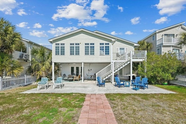 Terrace/patio - Paws & Relax! 6BR-WATER VIEW-GAMEROOM-PETS OK (North Myrtle Beach)