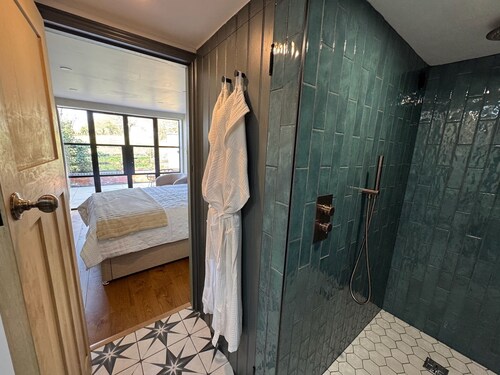 Bijou boutique country room, private terrace with beautiful countryside views.