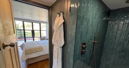 Bijou boutique country room, private terrace with beautiful countryside views.