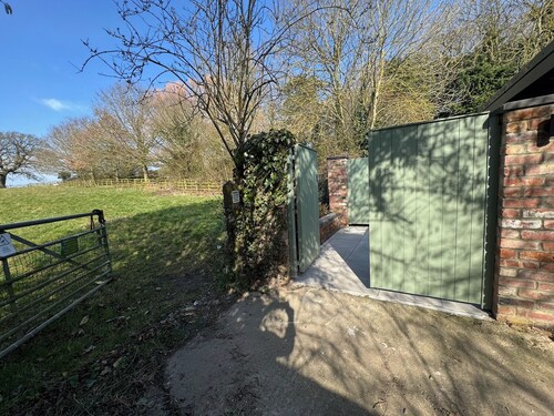 Bijou boutique country room, private terrace with beautiful countryside views.