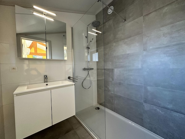 House | Bathroom