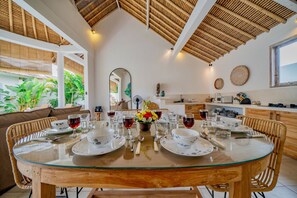 Deluxe Villa, Patio, Pool View | Dining room