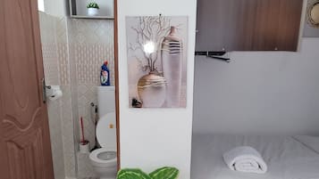 1 bedroom, iron/ironing board, free WiFi, wheelchair access