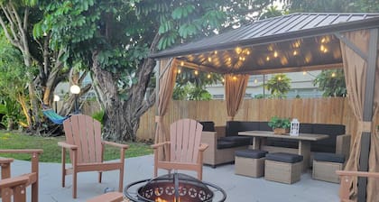 Tropical Oasis Miami /Beach/ Hard Rock Stadium /8Bds /POOL /Jacuzzi/ GAMES /BBQ