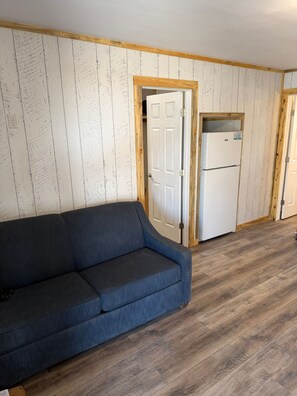 TV - Foothills Lodge 8 - South Fork (South Fork)