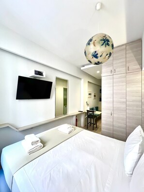 1 bedroom, desk, iron/ironing board, free WiFi - Monastiraki 106 @SuperHost Hub (Athina)