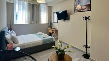 1 chambre, bureau, fer et planche à repasser, Wi-Fi gratuit