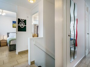 2 habitaciones, tabla de planchar con plancha y wifi gratis 