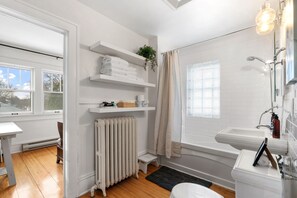 Hair dryer, towels