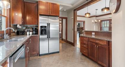 MINNeSTAY* Fulton Lodge | Close to the Lakes!