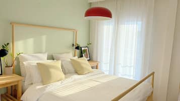 2 bedrooms, iron/ironing board, WiFi, bed sheets