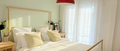 2 chambres, fer et planche à repasser, Wi-Fi, draps fournis