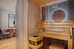 Superior Apartment | Bathroom