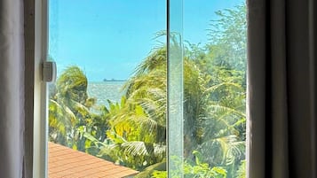 Luxury Triple Room, Sea View | Free WiFi, bed sheets