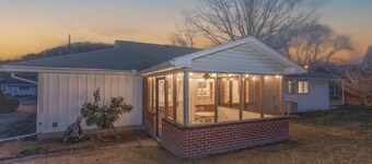 Modern Comfort & Convenience – 3BR Home Next to Juniata College!
