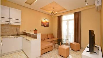 2 bedrooms, blackout drapes, iron/ironing board, free WiFi