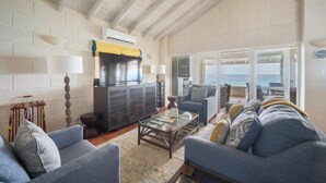 Villa, 4 soverom, røyk, terrasse | Oppholdsrom