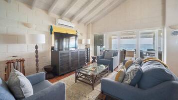 Villa, 4 Bedrooms, Smoking, Terrace | Ruang tamu