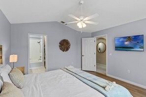 4 makuuhuonetta, silitysrauta/-lauta, vauvan matkasänky, Wi-Fi